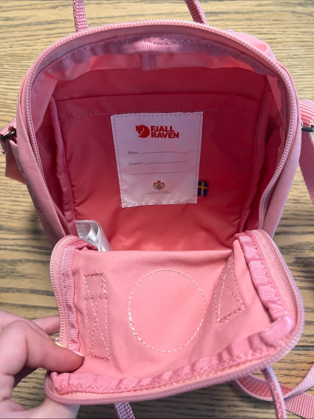 Kånken Mini Sling Bag - Dusty Pink - Picture 3 of 5